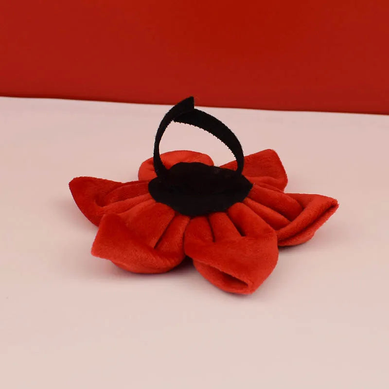 Conjunto de Elegancia Canina: Collar y Correa de Terciopelo Rojo con Grabado Personalizado para Perros de Todos los Tamaños - Mascotalux