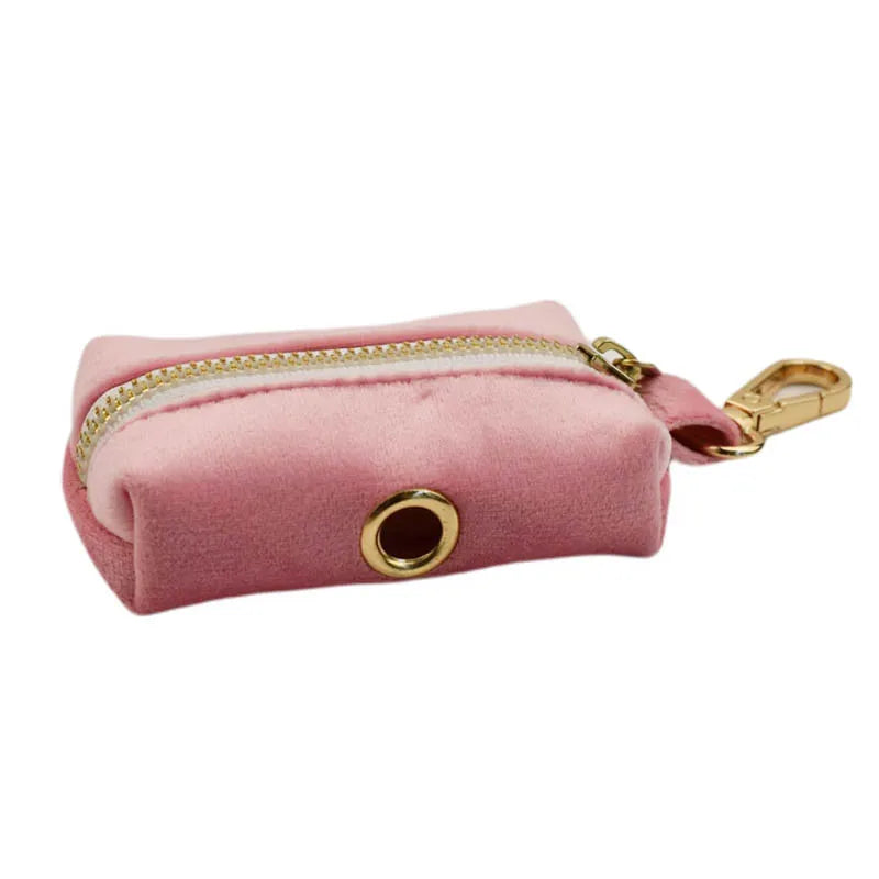 ¡Elegancia y Seguridad en un Solo Collar! Descubre Nuestro Collar y Correa de Terciopelo Rosa con Placa de Identificación Grabada para Perros de Todas las Tallas. - Mascotalux