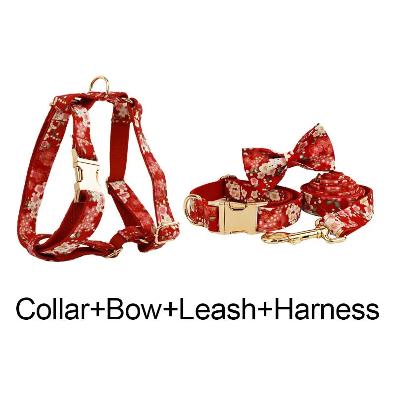 ¡Viste a tu mejor amigo con estilo único! Collar Personalizado de Algodón Suave para Mascotas en Rojo - Un Toque Floral Exclusivo. - Mascotalux