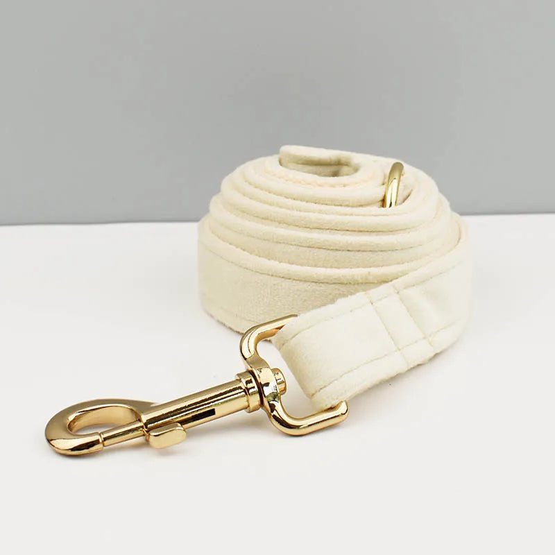 ✨ Elegancia con tu toque único: ¡el set perfecto para tu peludo! ✨