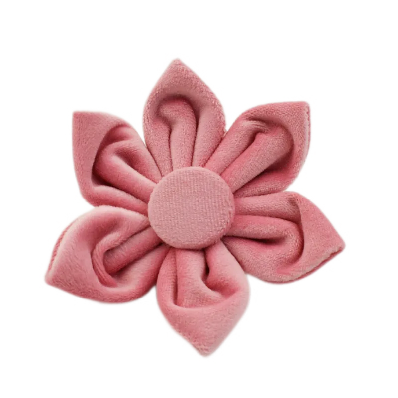 ¡Elegancia y Seguridad en un Solo Collar! Descubre Nuestro Collar y Correa de Terciopelo Rosa con Placa de Identificación Grabada para Perros de Todas las Tallas. - Mascotalux