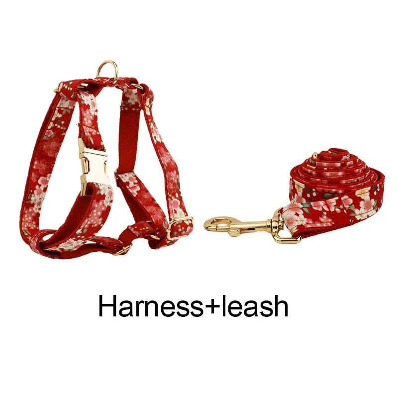 ¡Viste a tu mejor amigo con estilo único! Collar Personalizado de Algodón Suave para Mascotas en Rojo - Un Toque Floral Exclusivo. - Mascotalux