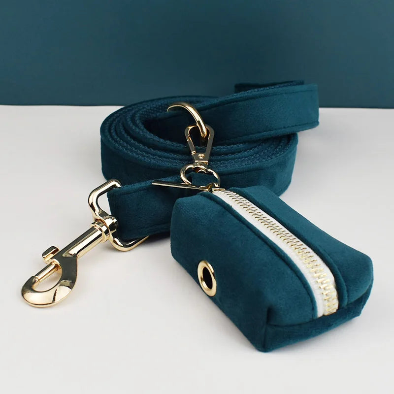 Conjunto de Collar y Correa de Terciopelo Verde Lima para Perros con Placa de Identificación Grabada Personalizada - Suministros Elegantes para Mascotas