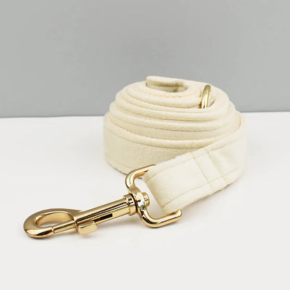 ✨ Elegancia con tu toque único: ¡el set perfecto para tu peludo! ✨