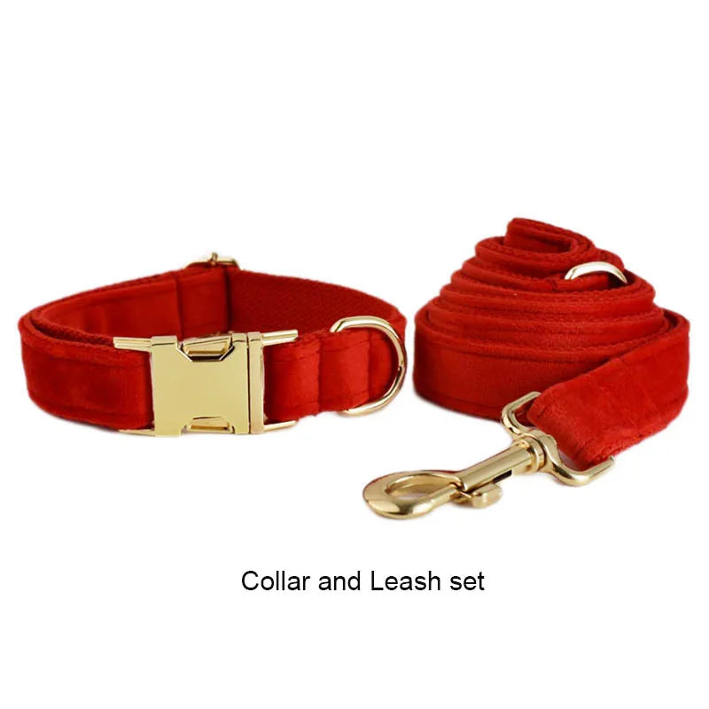 Conjunto de Elegancia Canina: Collar y Correa de Terciopelo Rojo con Grabado Personalizado para Perros de Todos los Tamaños - Mascotalux